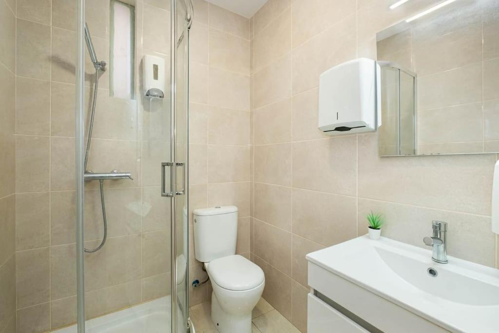 Apartment 4ºe 24 De Julho Terrace Lisbon